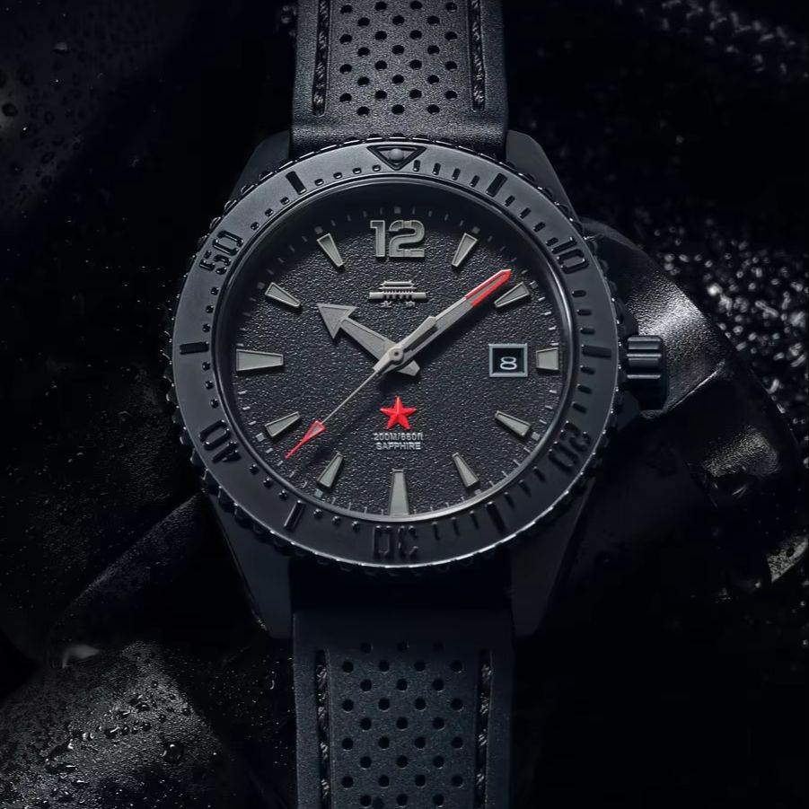 Beijing Dark Black Diver 200M  - Luxury Watch China ulasan dan harga