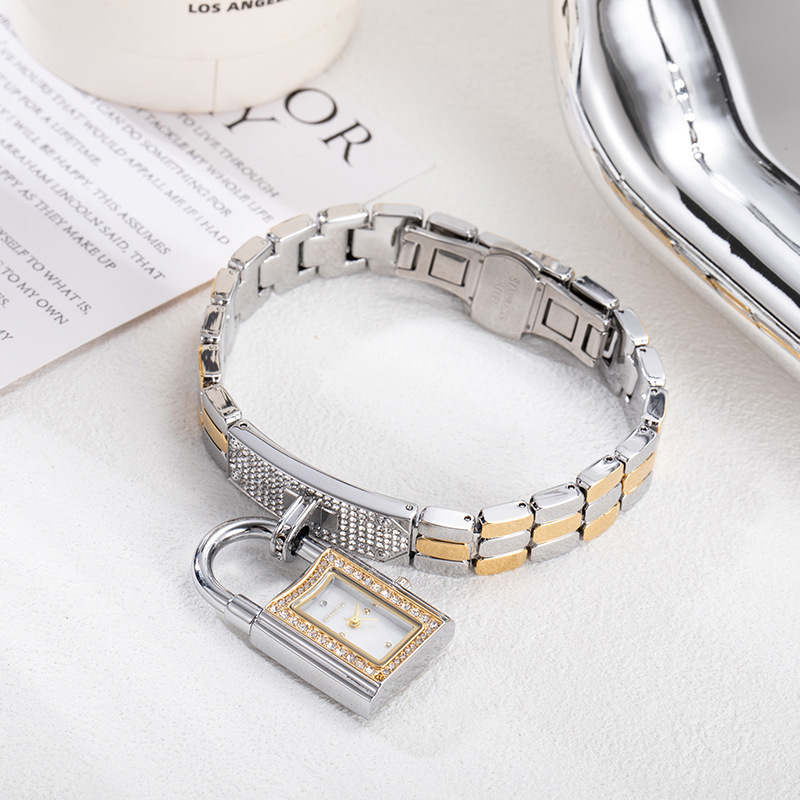 Concave shaped lock head brace - Luxury Watch Square ulasan dan harga
